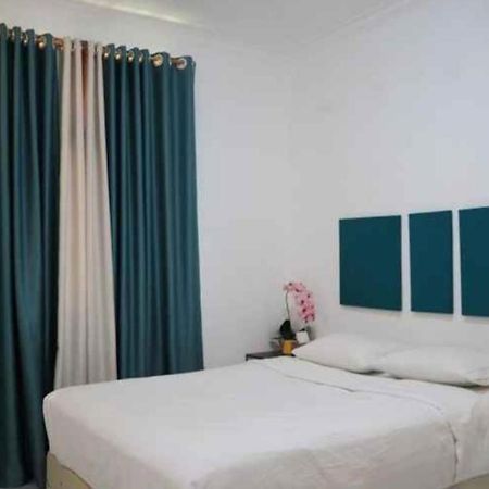 Oyo 91477 Fazira Home Stay Syariah Sibolga Esterno foto