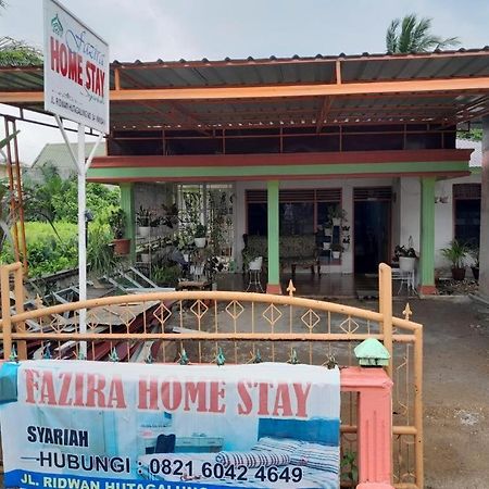 Oyo 91477 Fazira Home Stay Syariah Sibolga Esterno foto