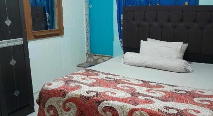 Oyo 91477 Fazira Home Stay Syariah Sibolga Esterno foto
