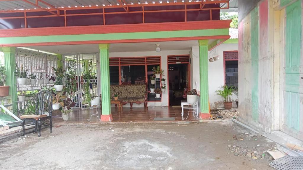 Oyo 91477 Fazira Home Stay Syariah Sibolga Esterno foto